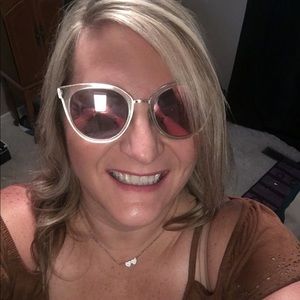 Meet your Posher, Marmarilyn